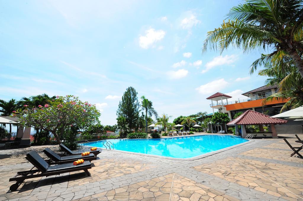 Patra Semarang Hotel & Convention Zewnętrze zdjęcie