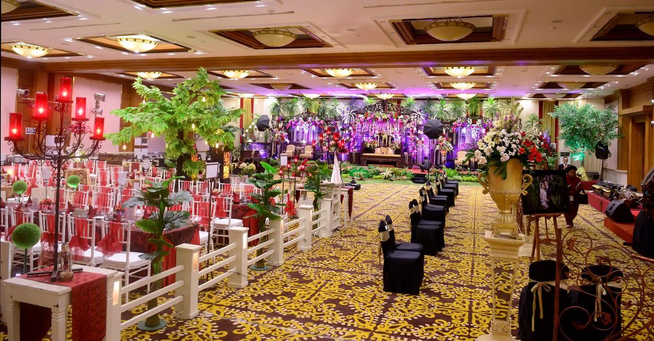 Patra Semarang Hotel & Convention Zewnętrze zdjęcie