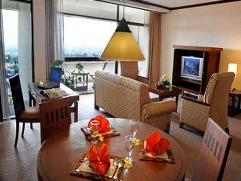 Patra Semarang Hotel & Convention Zewnętrze zdjęcie